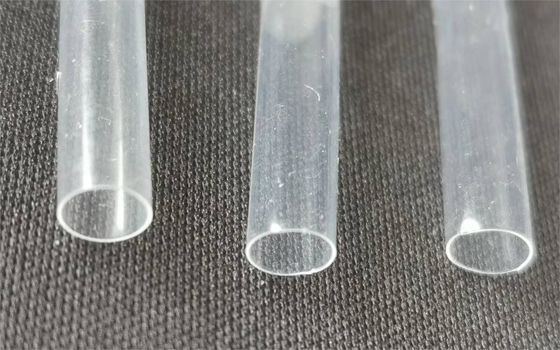 Şeffaf İnce Duvarlı PVDF Isı Kısaltma Tüpleri Yarım sert Polyvinylidene Fluorür Isı Kısaltma Tüpleri